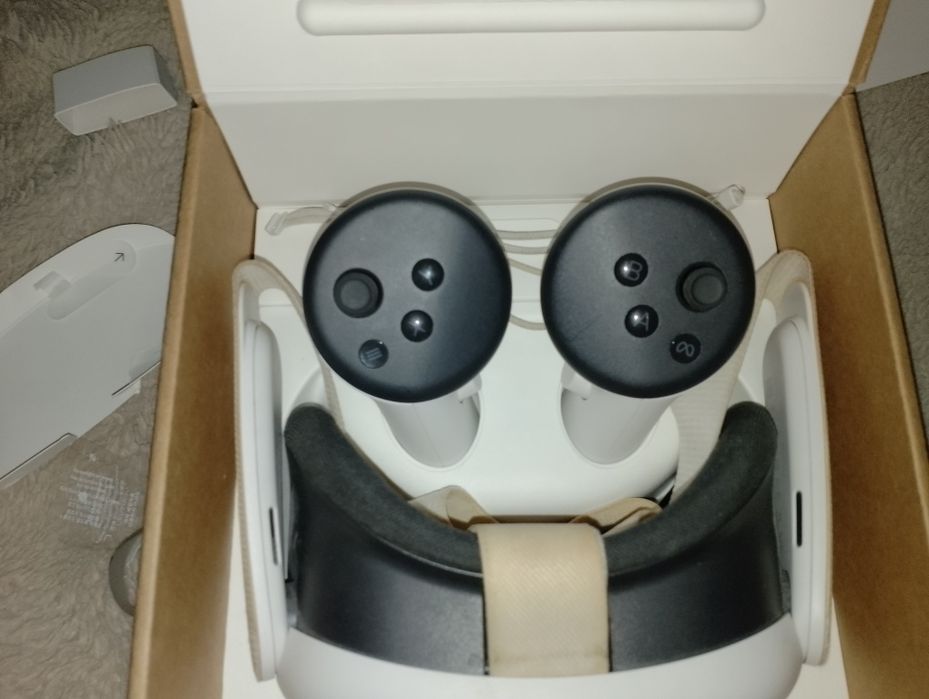 Шлем Oculus quest 3