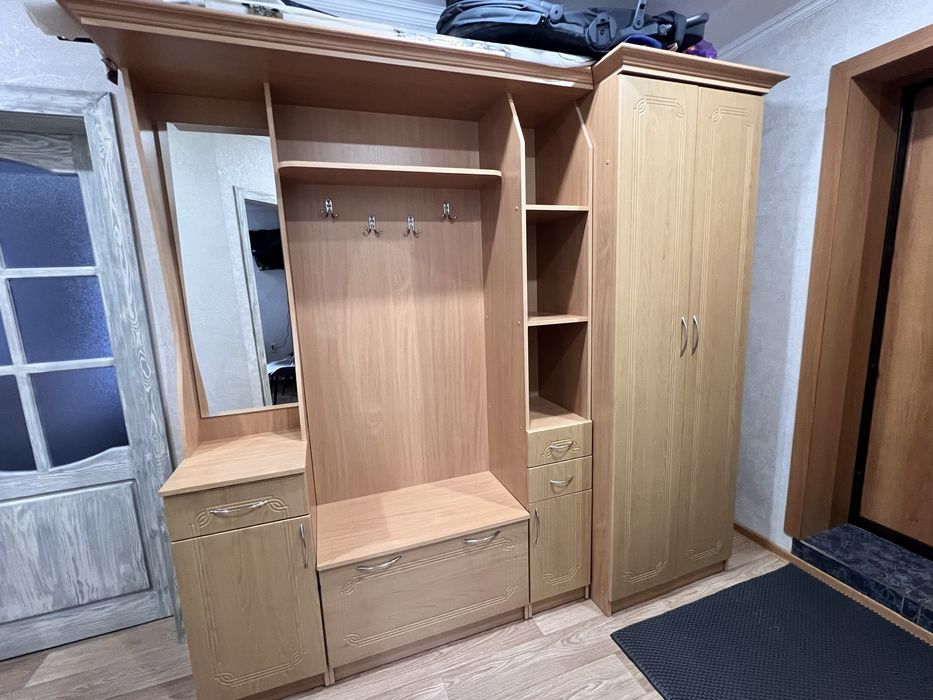 Шкаф в прихожую срочно!