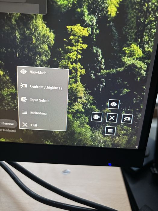 Продавам монитор ViewSonic 27 инча