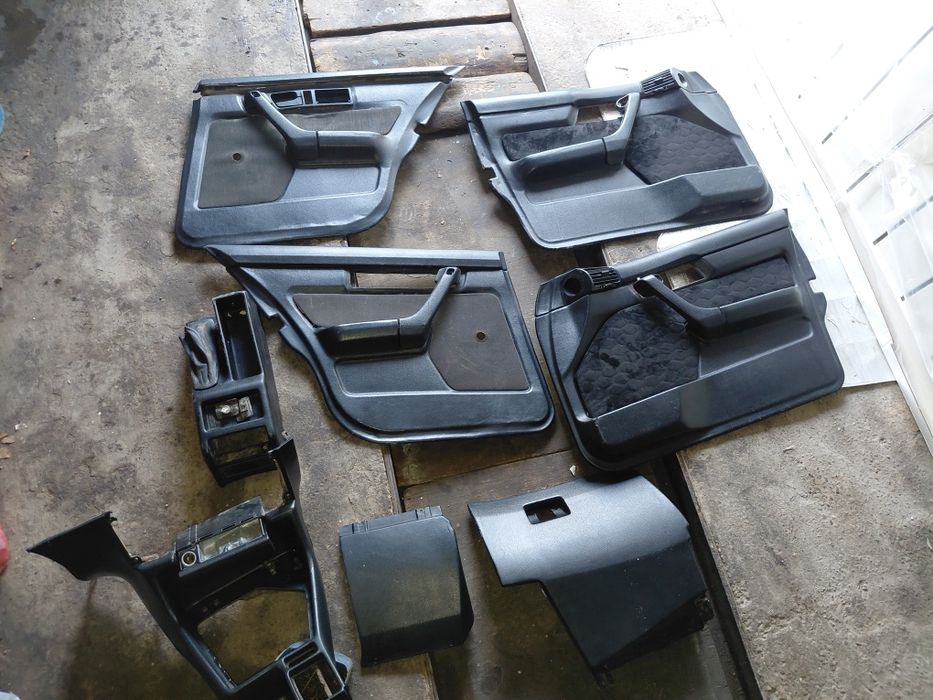 Обшивки до рест бмв е34