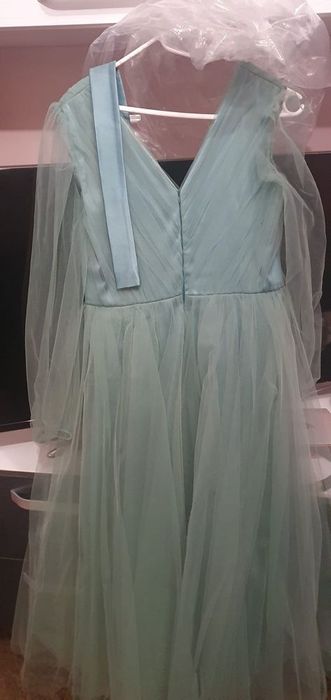 Rochii mama -fiica,marimea 40(dama) si (fetita) 104-110 !