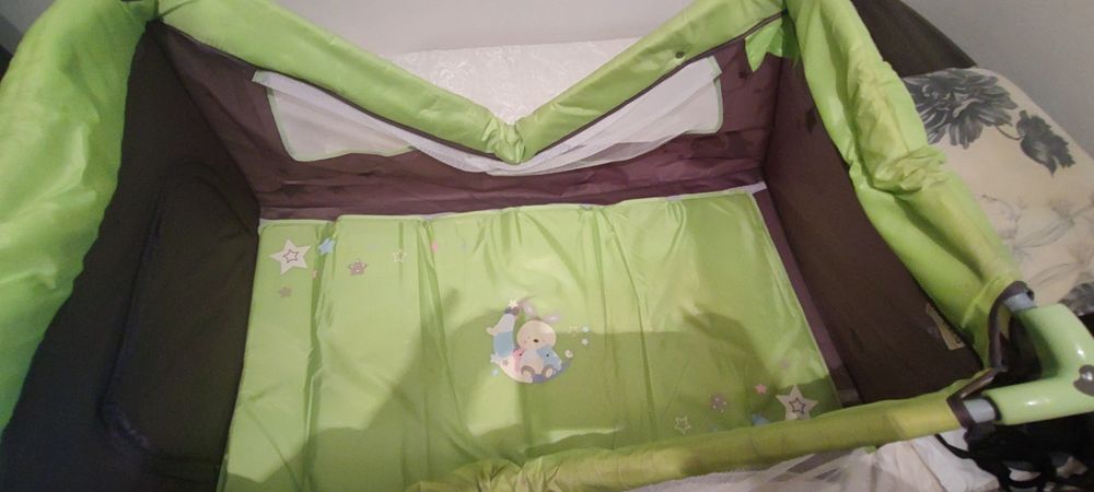 ПОДАРЯВА СЕ Детска кошара о отлично състояние