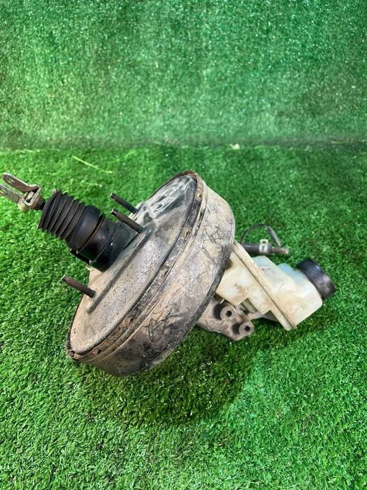 Тормозной вакуум цилиндр Toyota Celica Тайота Целика  Т23
Правый руль