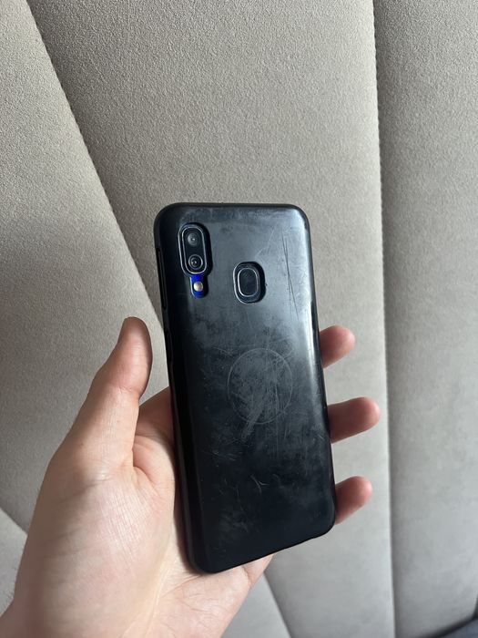 Обмен на ноут Samsung a40 64 gb.