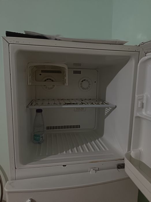Продоётся холодильник LG