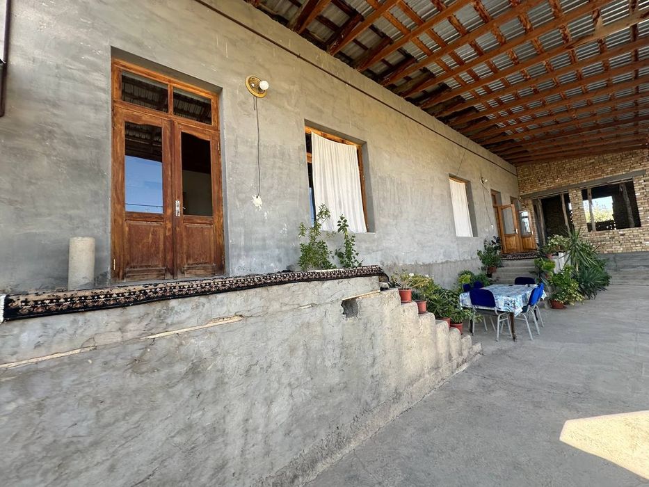 Assalomu alekum katta intifoqdan uy sotiladi