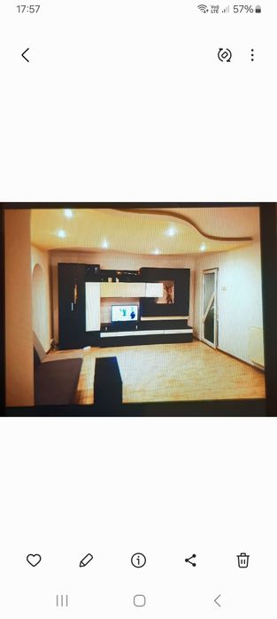 Apartament  cu trei camere de vânzare în Gaesti.