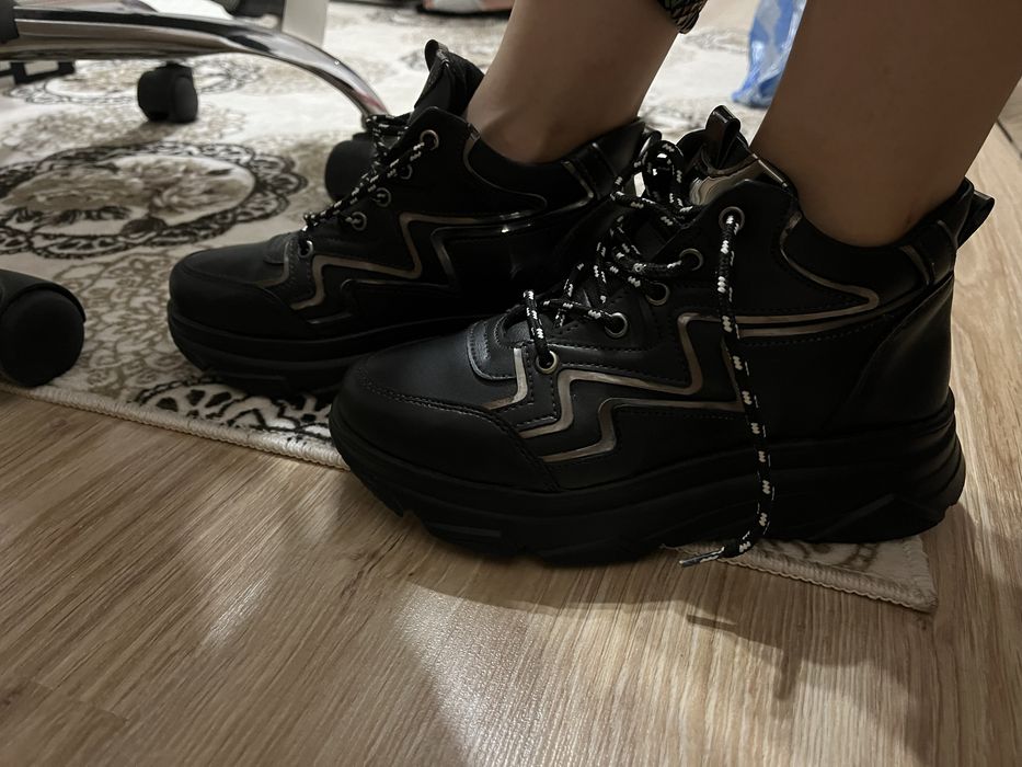 Дамски обувки