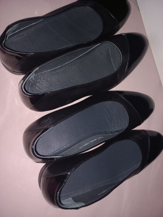 Продаю женские туфли