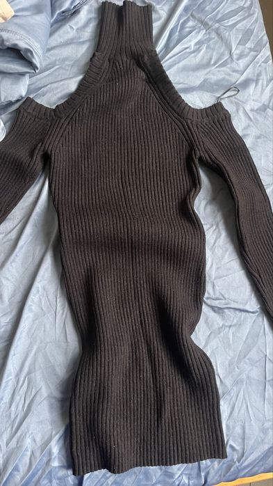 Разчистване на гардероб-елеци якета и др.