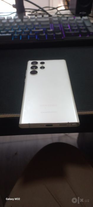 Samsung S22 ultra 12/256 5G 1 simkartali uzimei oʻtgan