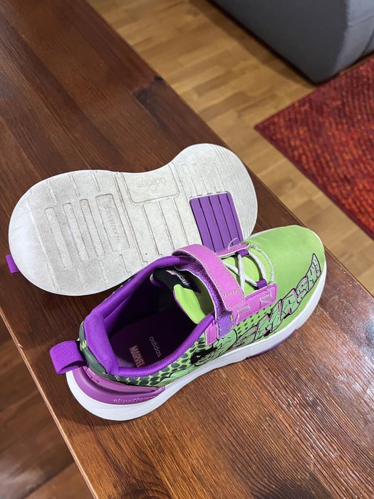 Adidas Marvel nr 34 impermeabili !!