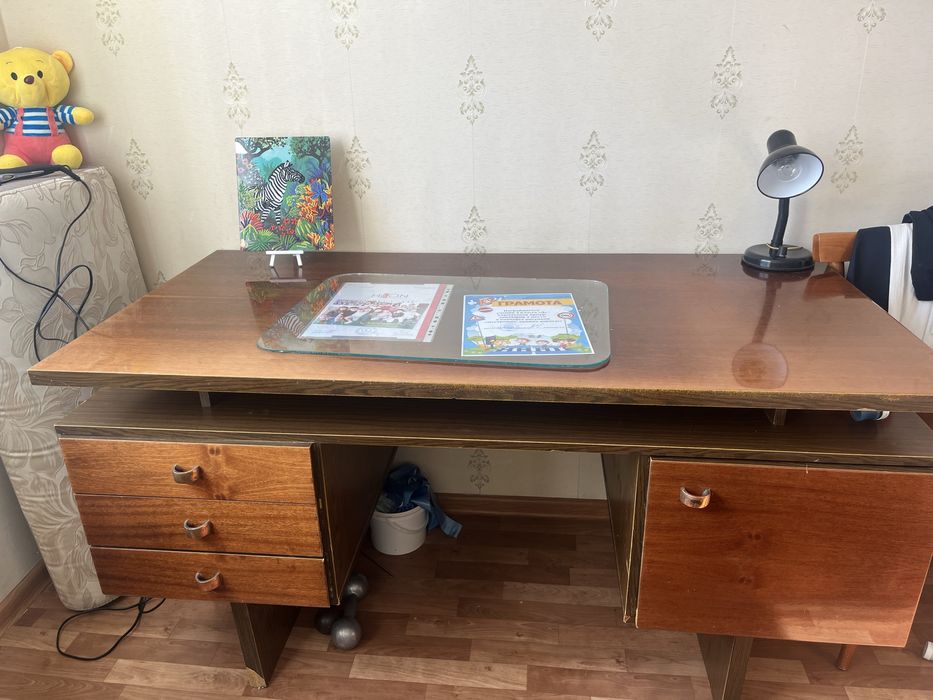 Отдам стол нуждающимся