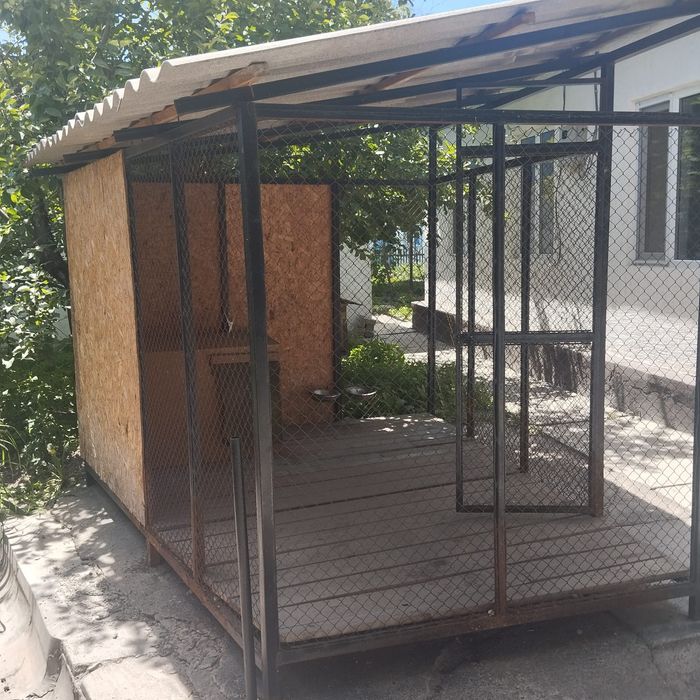 Продаётся вольер