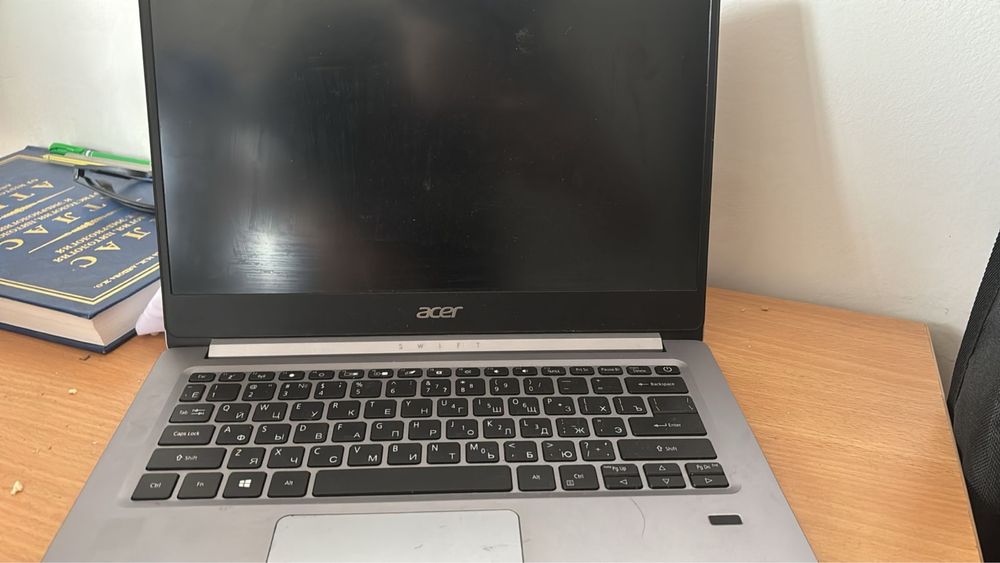 ноутбук aser продаётся срочно 80 к в подарок принтер