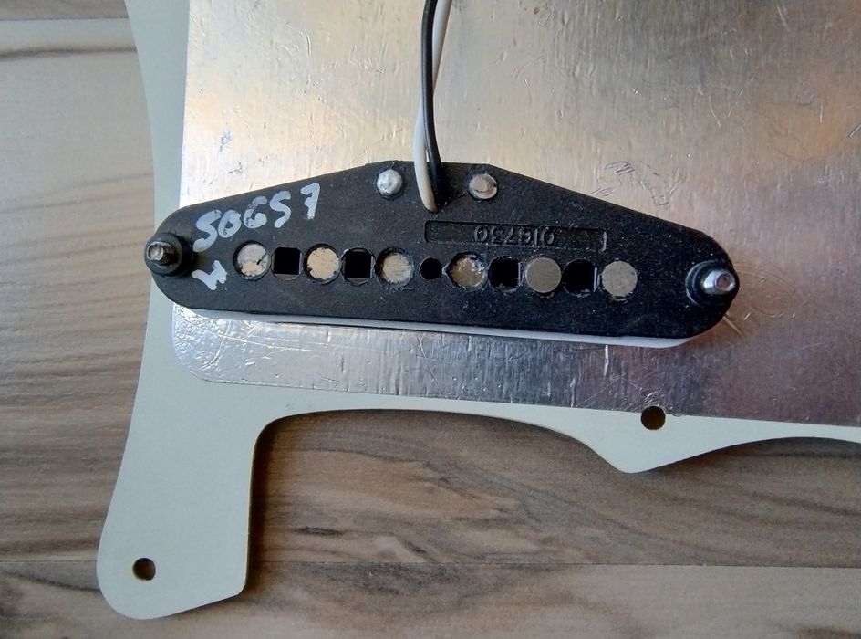 Pickguard Fender Stratocaster гр. София Гео Милев • OLX.bg