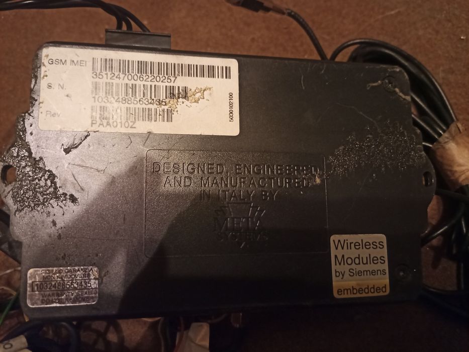 GPS тракер за проследяване на автомобил METASAT RC GPRS