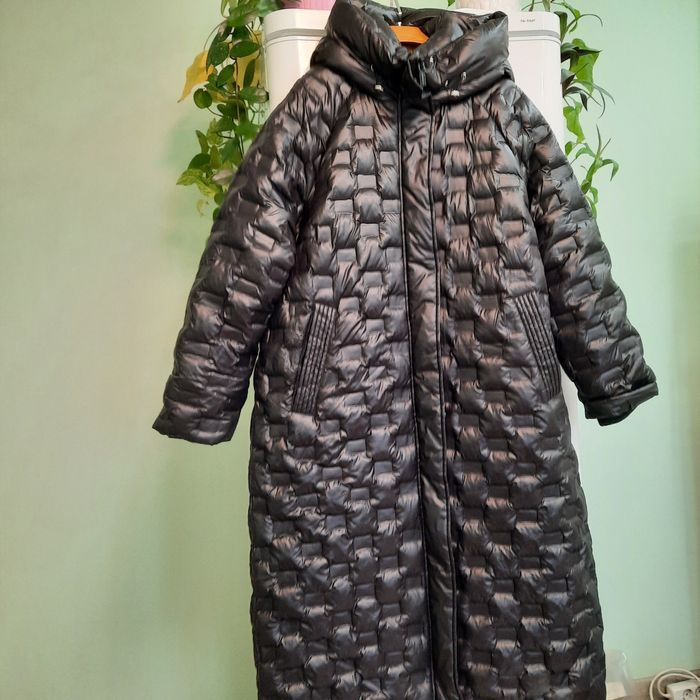 Продам пуховик теплый