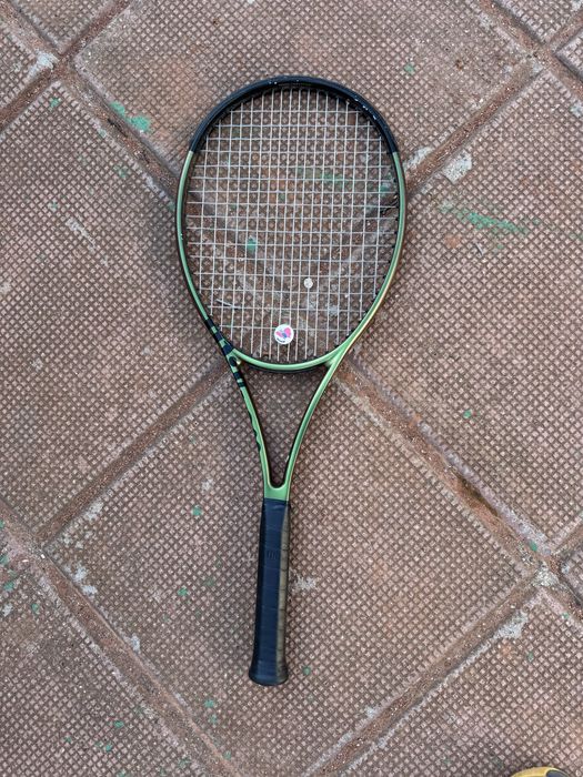 Тенис ракети Wilson Blade 98S v8 и v9