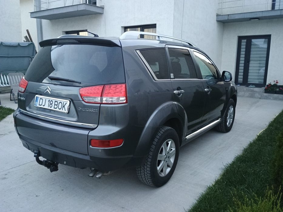 Vând schimb Citroen c-crosser, 2008, 7 locuri, soft și înălțătoare.