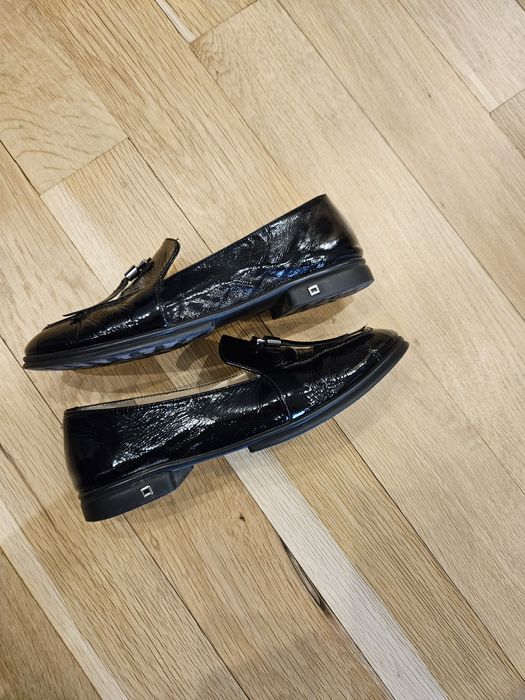 Дамски лачени обувки естествена кожа