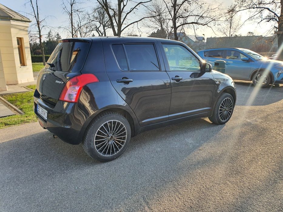 Suzuki Swift 1.3 92cp stare foarte buna