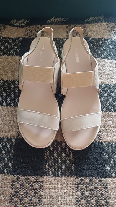 Босоножки новые, 41 размер