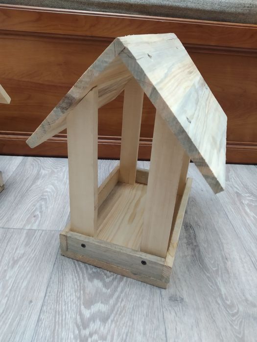 Кормушка для птиц