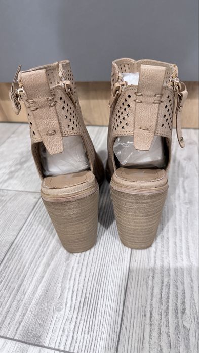 Босоножоки-туфли