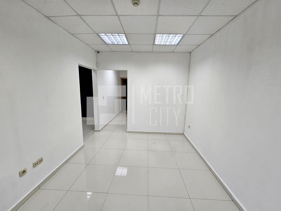 Дава се под наем Офис в София, Младост 3 - 418 кв.м за 3672 € - Снимка #4