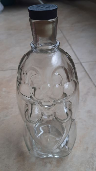 Стъклена бутилка с формата на заек - 0.750 л.