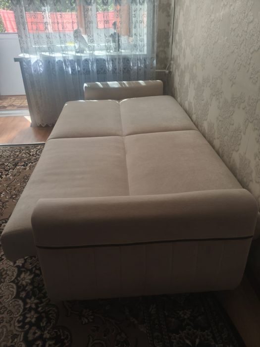 Продам диван почти новый