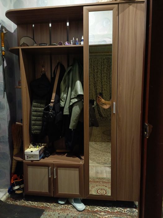 Продам шкаф для прихожей