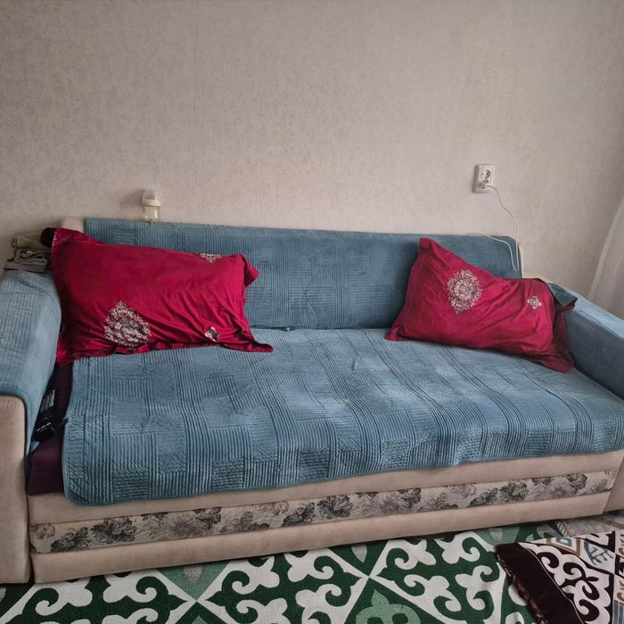 Диван сатылады срочно