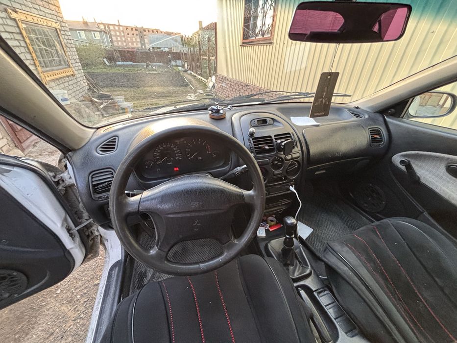 Mitsubishi Carisma 1996