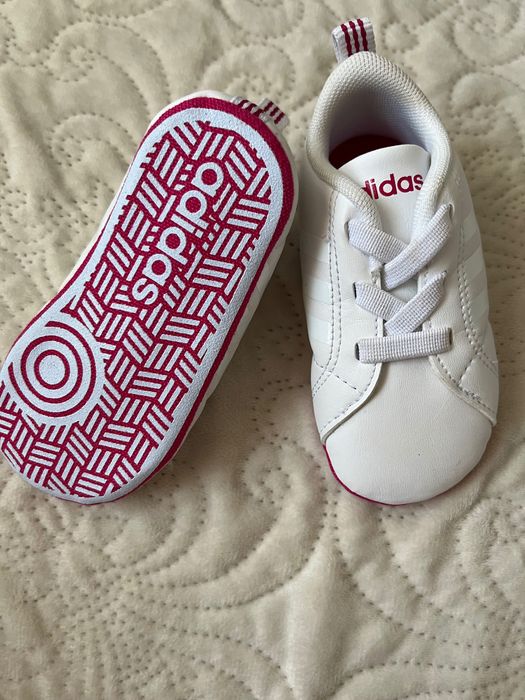 Бебешки буйки adidas 18 номер