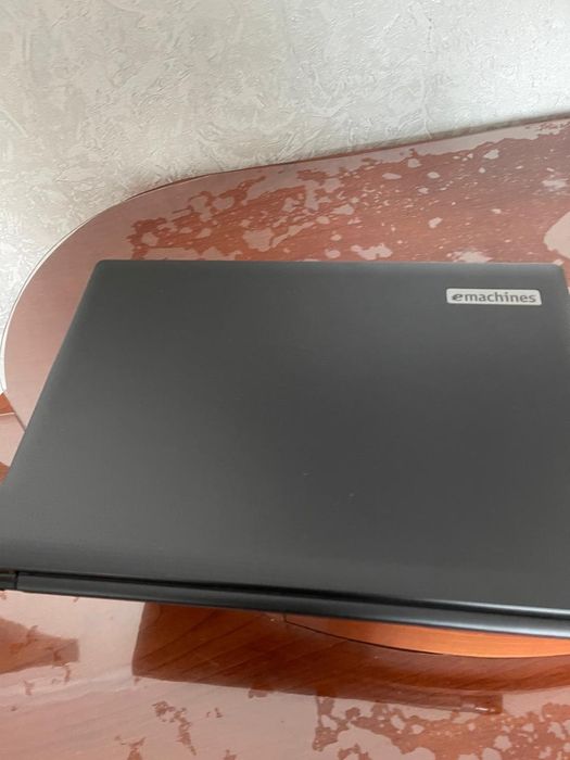 Ноутбук Emachines