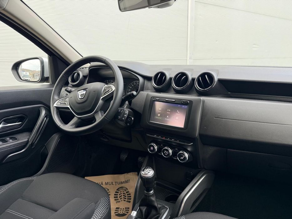 Dacia Duster Prestige / 1.6 Sce / 99.000 km / climatronic / navigatie / incalzire scaune / camere 360
