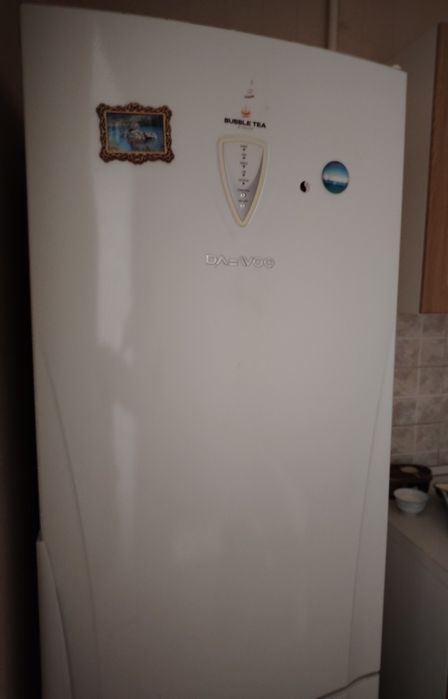 Продаю холодильник