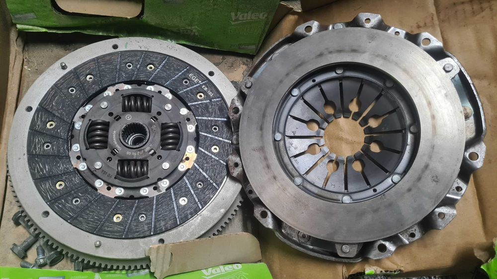 комплект съединител valeo за мерцедес спринтер 212/313