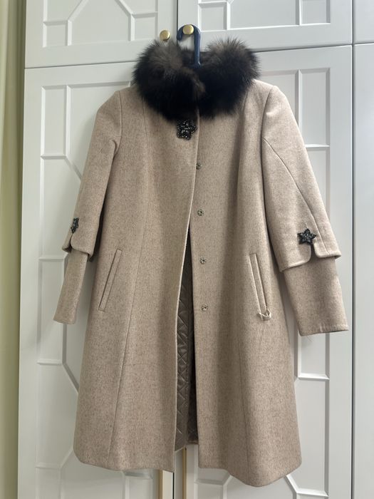 Продам срочно пальто