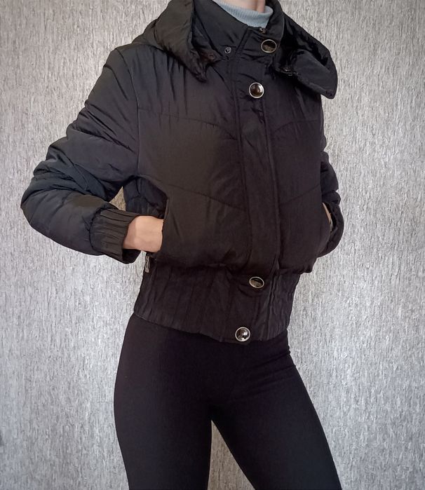 Продаю демисезонные куртки 42 размера