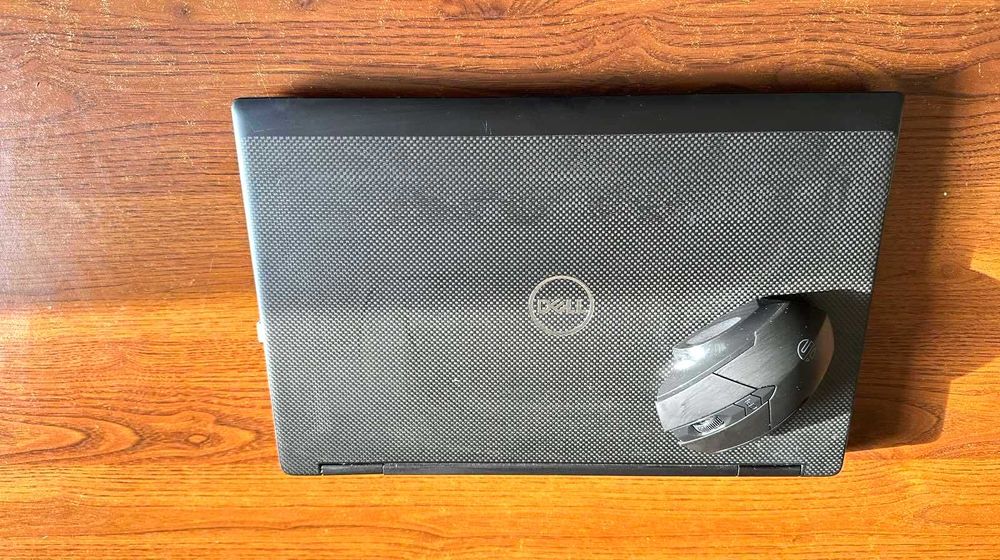 Професионален лаптоп Dell Precision 7530