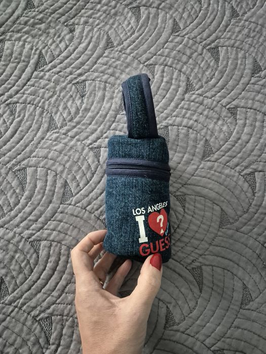 Huse pentru biberoane Guess