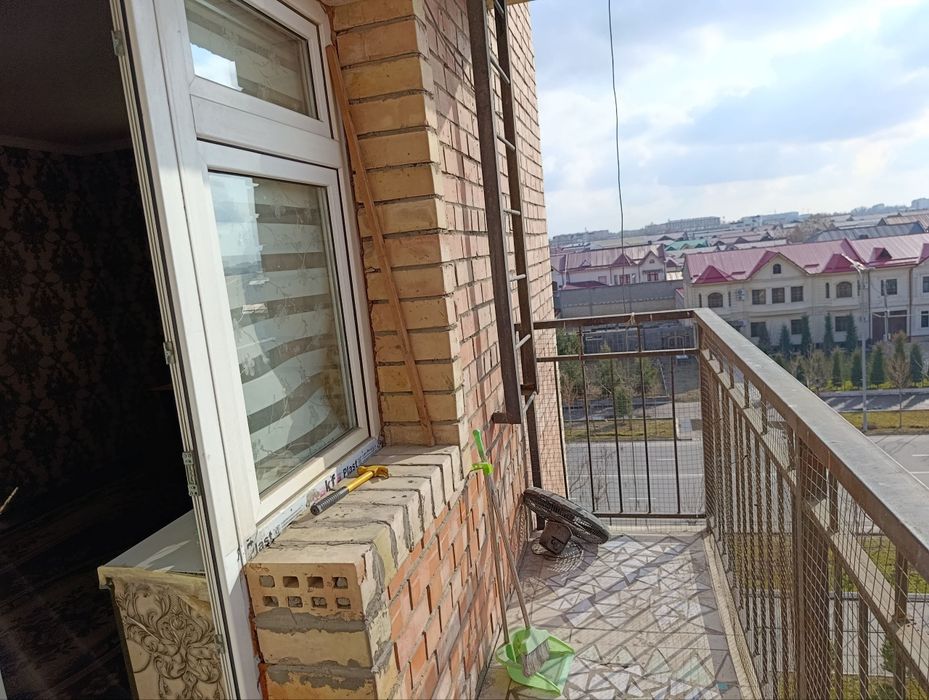 Kvartira novostroyka oilaga beriladi