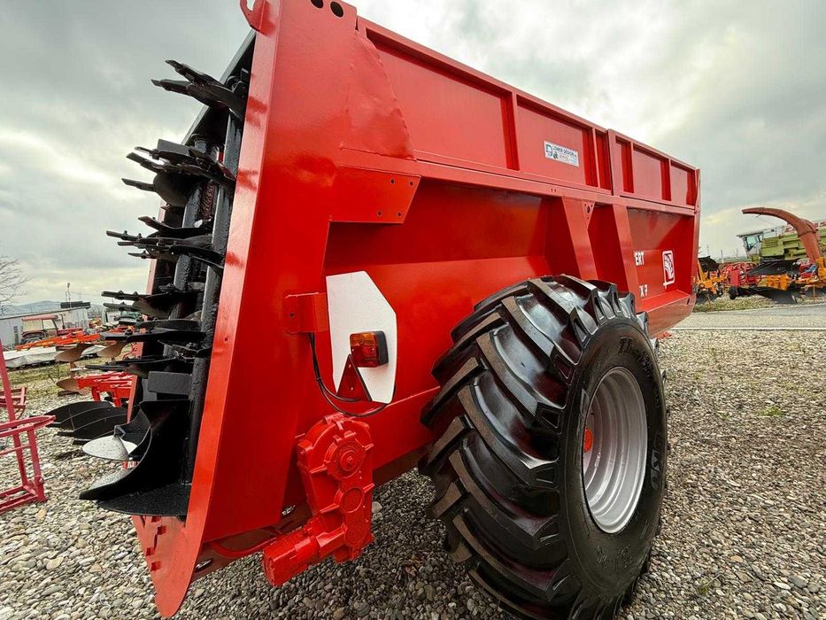 Remorca imprastiat gunoi marca Gilibert Helix 7