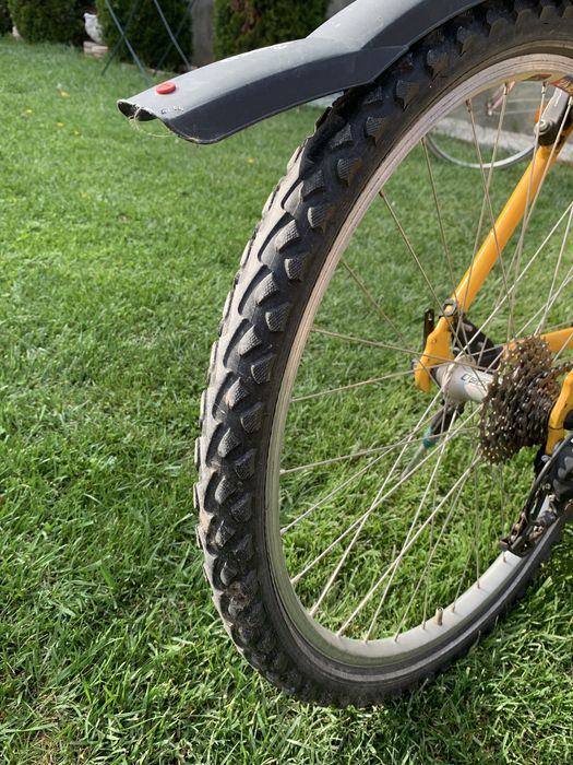 Vand bicicleta cu cauciuri noi perfect functionala