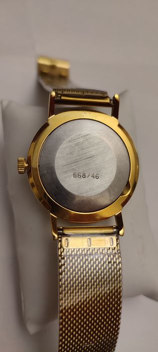 Наручные часы Луч
Механизм механика, отличное состояние -часам прове