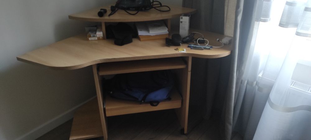 угловой компьютерный стол