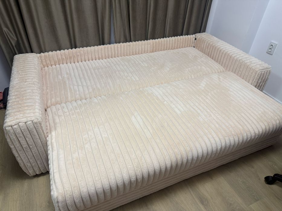 Canapea extensibila 235x105 somon, ca noua impecabila, lada depozitare